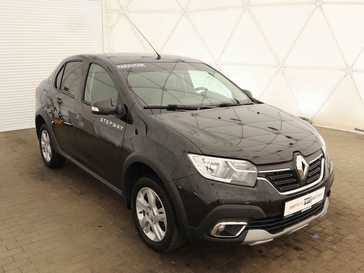 Купить б/у Renault Logan II Рестайлинг Stepway 1.6 MT (113 л.с.) бензин ...