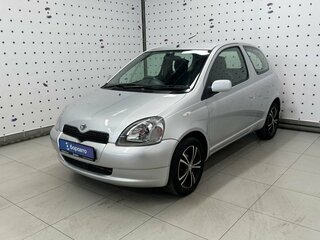 2000 Toyota Vitz I (P10), серебристый, 450000 рублей, вид 1