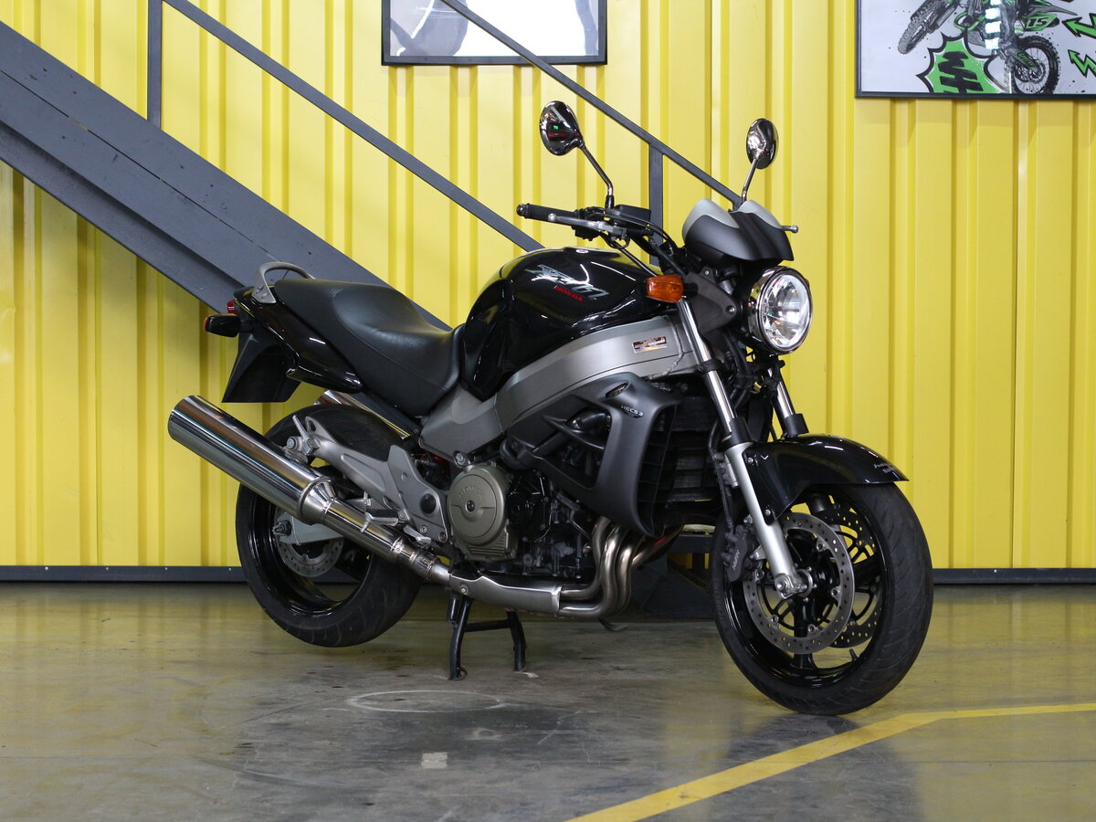 Kupit B U Honda X11 Inzhektor 5 Peredach V Sankt Peterburge Chyornyj Dorozhnyj 00 Goda Na Avto Ru Id