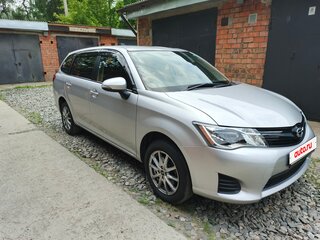 2013 Toyota Corolla Fielder XI (E160, E170, E180), серебристый, 1165000 рублей, вид 1