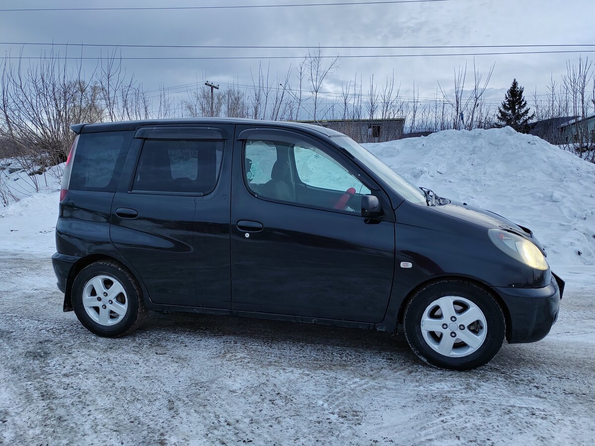 Купить б/у Toyota FunCargo 1999-2005 1.3 AT (88 л.с.) бензин автомат в ...