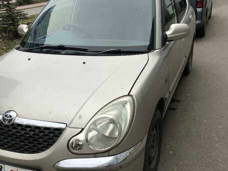 тойота дуэт 2002