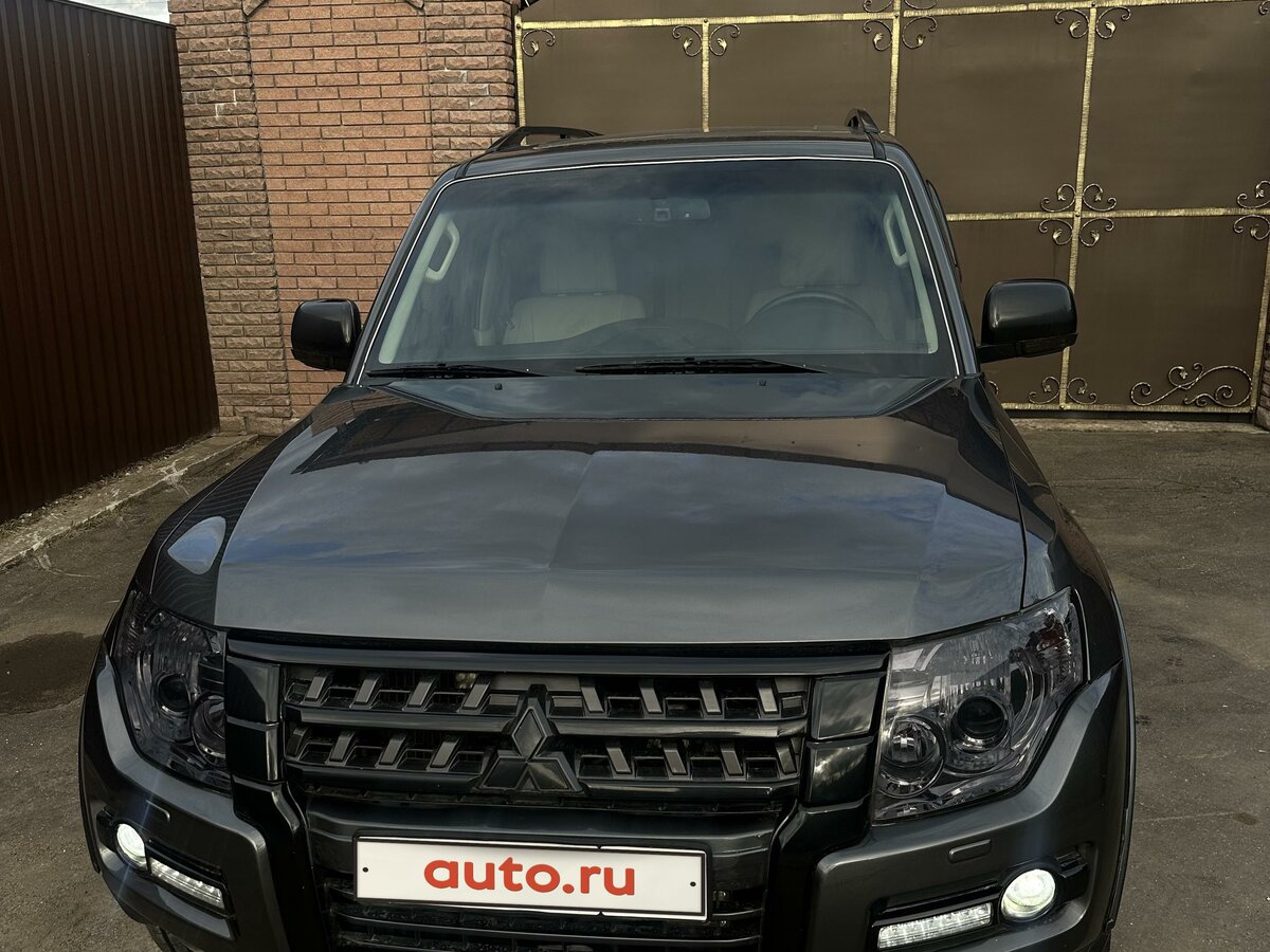 Купить б/у Mitsubishi Pajero IV Рестайлинг 2 3.8 AT (250 л.с.) 4WD ...