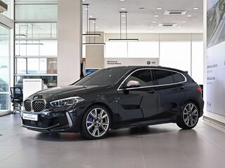 2022 BMW 1 серии M135i xDrive III (F40), чёрный, 3474503 рублей, вид 1