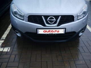2011 Nissan Qashqai I Рестайлинг, серебристый, 940000 рублей, вид 1