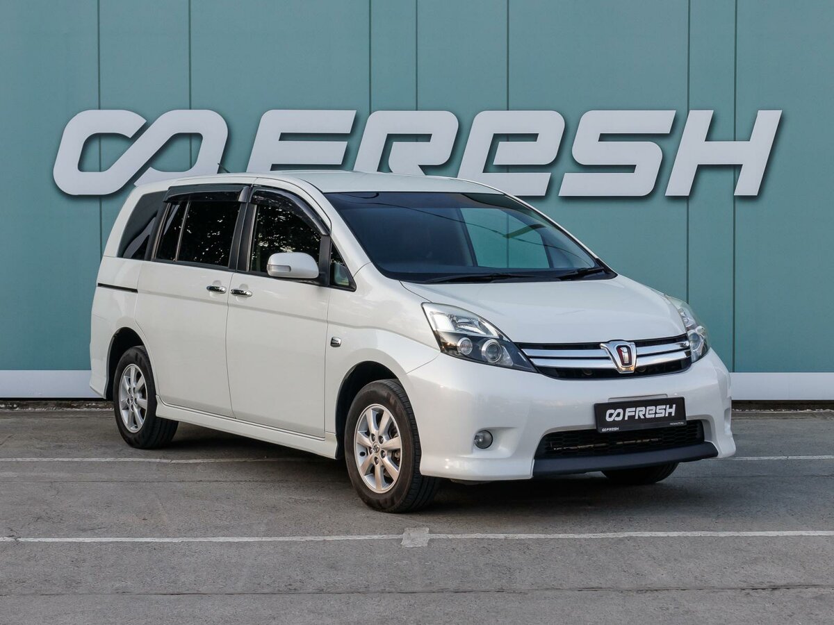 Toyota ISis I Рестайлинг