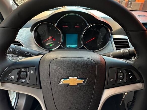 2012 Chevrolet Cruze I, белый - вид 16