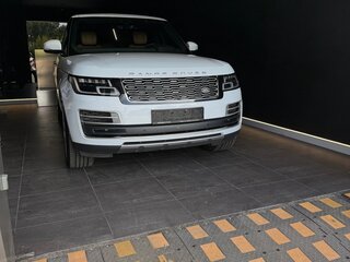 2019 Land Rover Range Rover IV Рестайлинг, белый, 6500000 рублей, вид 5