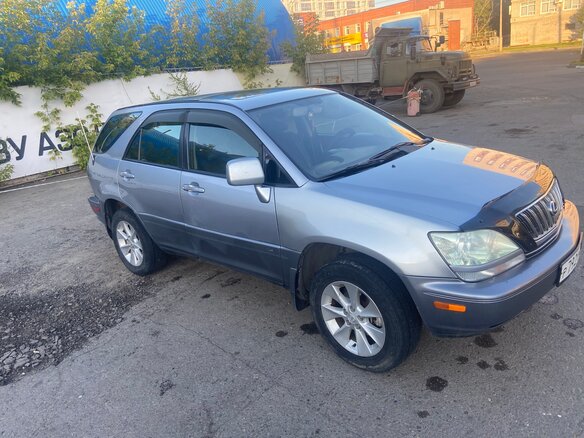 2001 Lexus RX 300 I, голубой, 810000 рублей - вид 2