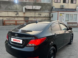 2015 Hyundai Solaris I Рестайлинг, чёрный, 750000 рублей, вид 1