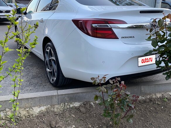 2013 Opel Insignia I Рестайлинг, белый, 870000 рублей - вид 3