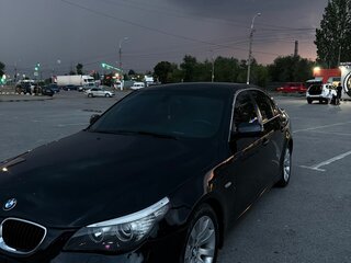 2008 BMW 5 серии 520i V (E60/E61) Рестайлинг, чёрный, 1010000 рублей, вид 1