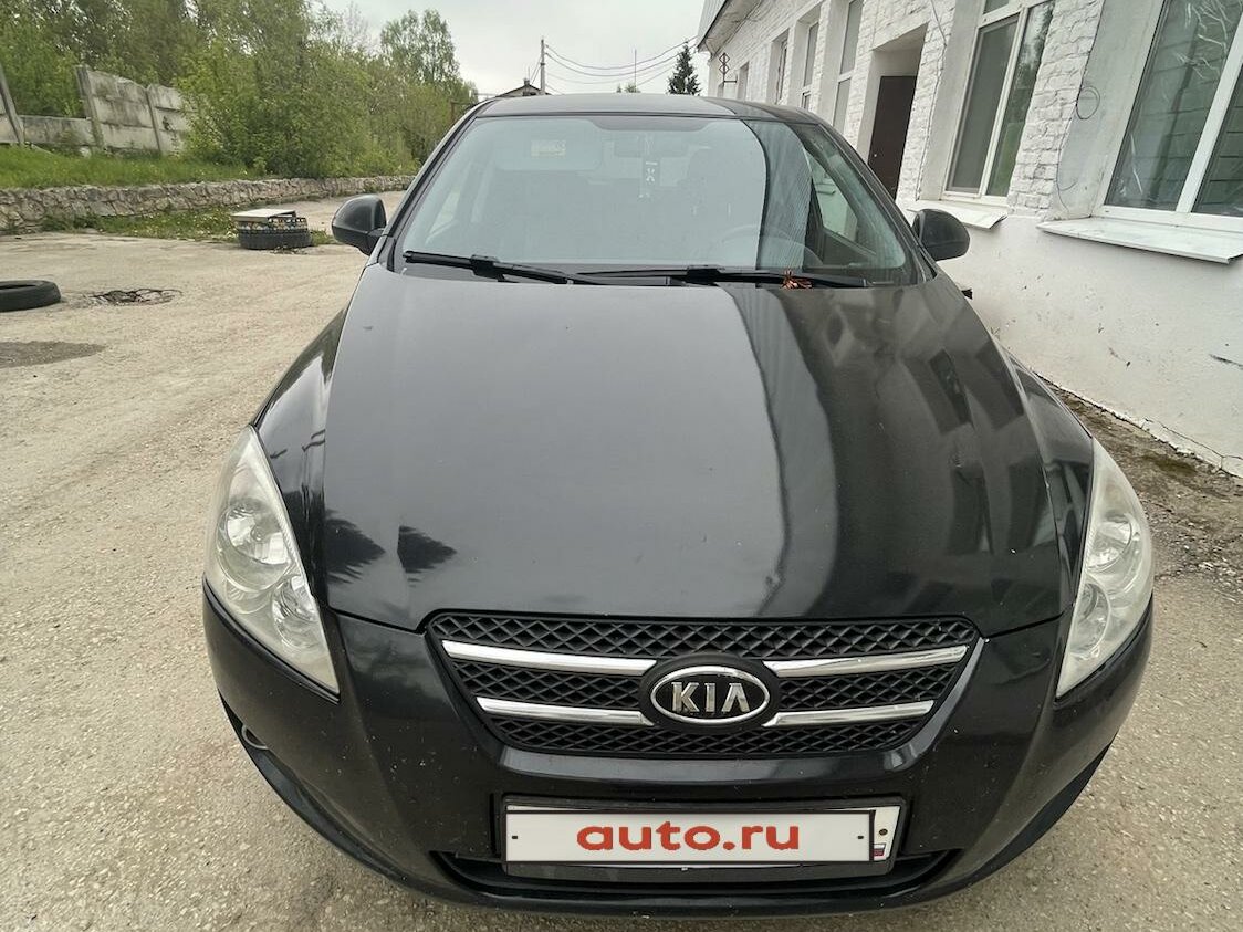 Купить б/у Kia Ceed I 1.6 AT (115 л.с.) бензин автомат в Туле: чёрный ...