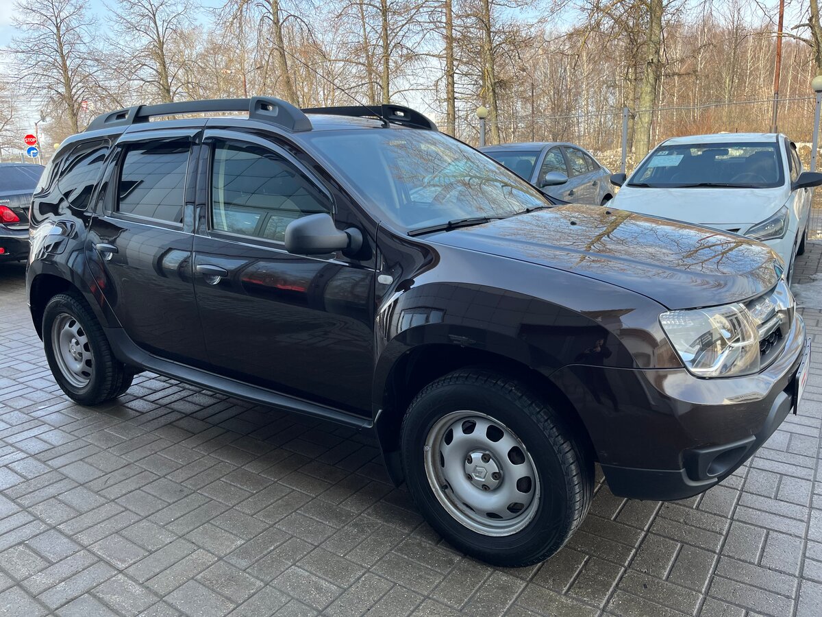 Купить б/у Renault Duster I Рестайлинг 2.0 MT (143 л.с.) 4WD бензин ...
