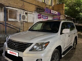 2011 Lexus LX 570 III, белый, 3000000 рублей, вид 1