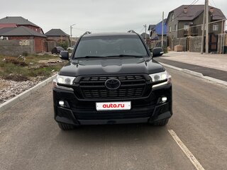 2018 Toyota Land Cruiser 200 Series Рестайлинг 2, чёрный, 6650000 рублей, вид 1