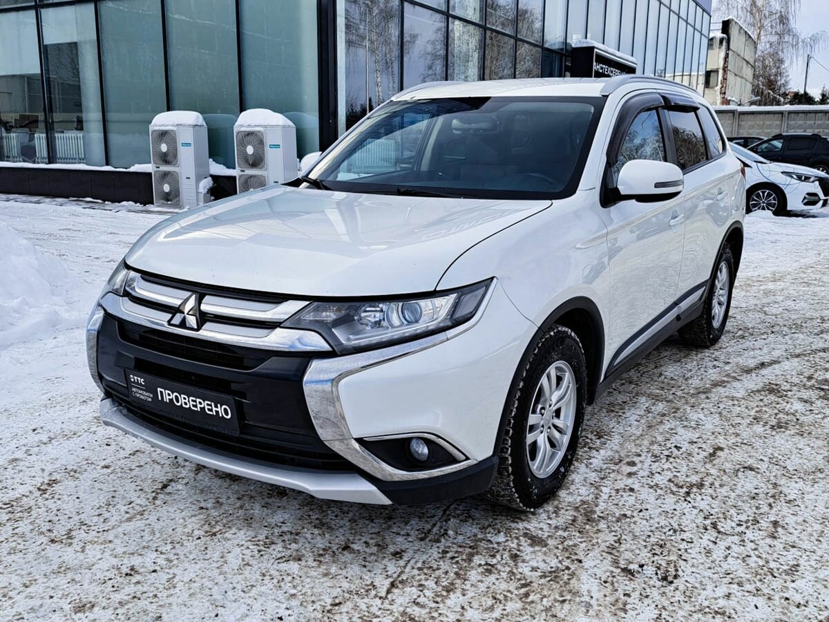 Купить б/у Mitsubishi Outlander III Рестайлинг 2 2.0 CVT (146 л.с.) 4WD ...