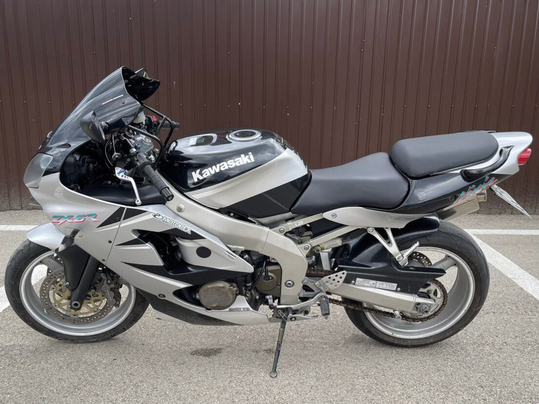 6個 Характеристики мотоцикла Kawasaki Ninja ZX-6R 1998 г