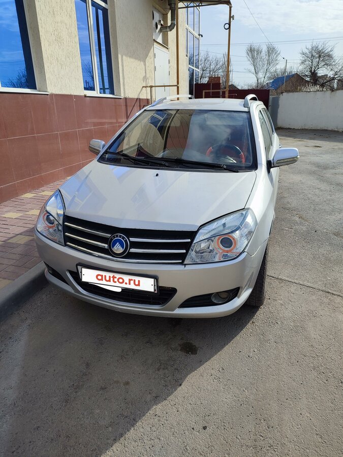 Geely MK Cross 2010