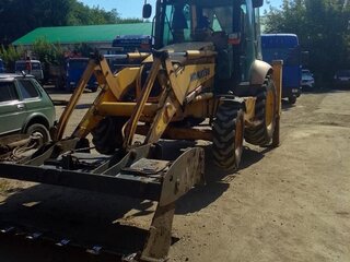 2013 Komatsu WB93R-5, 4650000 рублей, вид 1