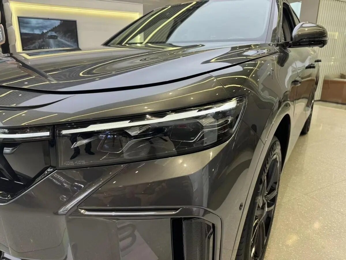 Купить б/у Voyah Free I Рестайлинг 318 1.5hyb AT (490 л.с.) 4WD гибрид ...