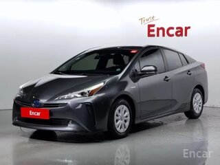 2021 Toyota Prius IV Рестайлинг (XW50), серый, 2250000 рублей, вид 1