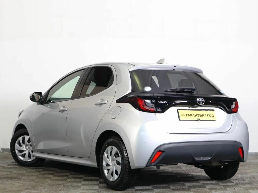 Toyota Yaris III 5d 2011