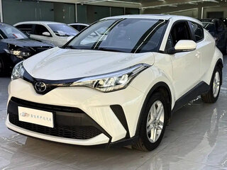 2022 Toyota C-HR I Рестайлинг, белый, 1930000 рублей, вид 1