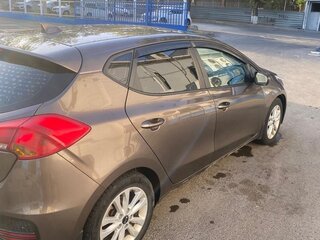 2018 Kia Ceed II Рестайлинг, коричневый, 870000 рублей, вид 1