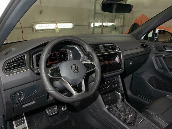 2022 Volkswagen Tiguan II Рестайлинг, белый - вид 7