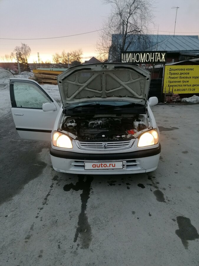 Тойота раум 2000 года