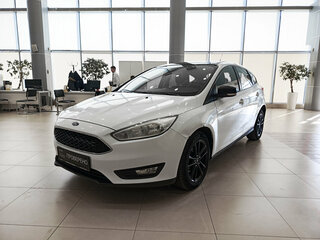 2017 Ford Focus III Рестайлинг, белый, 904000 рублей, вид 1