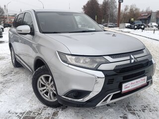 2018 Mitsubishi Outlander III Рестайлинг 3, серебристый, 1495000 рублей, вид 1
