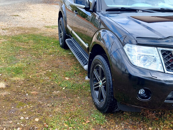 2010 Nissan Pathfinder III Рестайлинг, чёрный, 1800000 рублей - вид 1