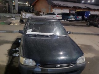 1997 Ford Escort V Рестайлинг 2, зелёный, 270000 рублей, вид 1