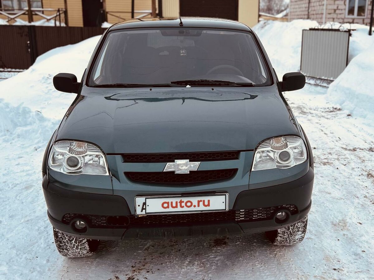 Купить б/у Chevrolet Niva I Рестайлинг 1.7 MT (80 л.с.) 4WD бензин ...