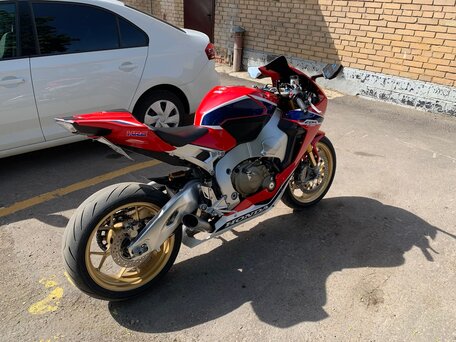 Kupit Motocikly Honda Cbr 1000 Rr Ra Fireblade S Probegom 17 Goda Mnogo Motociklov B U Honda Cbr 1000 Rr Ra Fireblade 17 Goda Na Avto Ru