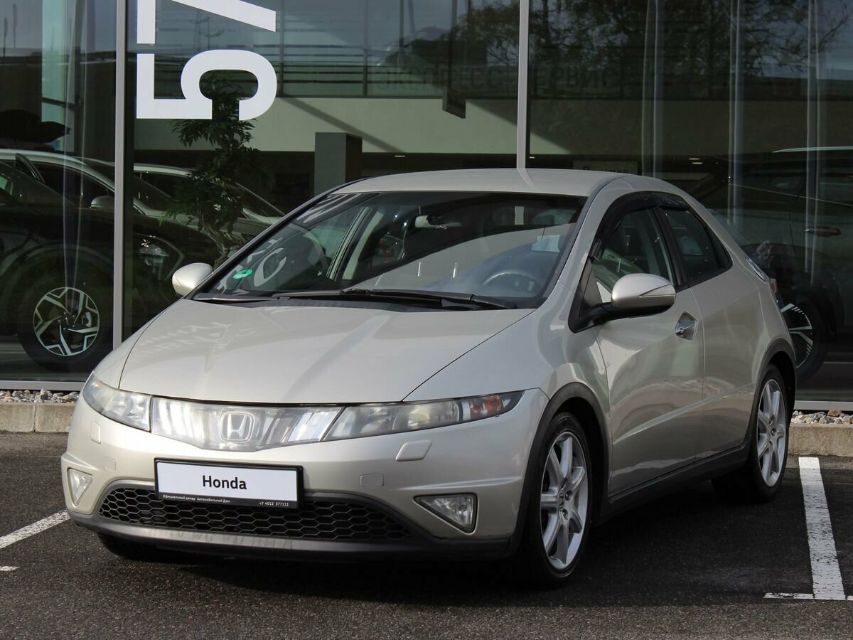 Купить б/у Honda Civic VIII 1.8 AMT (140 л.с.) бензин робот в ...