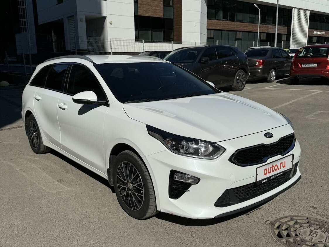 Купить б/у Kia Ceed III 1.6 AT (128 л.с.) бензин автомат в Уфе: белый ...