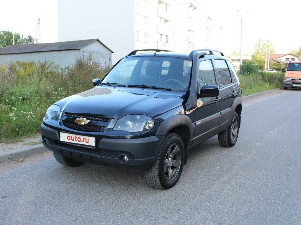 Купить б/у Chevrolet Niva I Рестайлинг 1.7 MT (80 л.с.) 4WD бензин ...