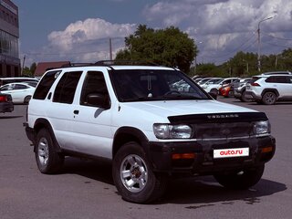 1996 Nissan Pathfinder II, белый, 850000 рублей, вид 1