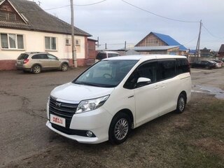 2014 Toyota Noah III (R80), белый, 1799000 рублей, вид 1