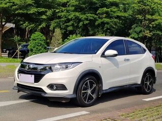 2022 Honda Vezel II, белый, 1861000 рублей, вид 1