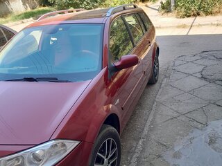 2008 Renault Megane II Рестайлинг, красный, 550000 рублей, вид 1