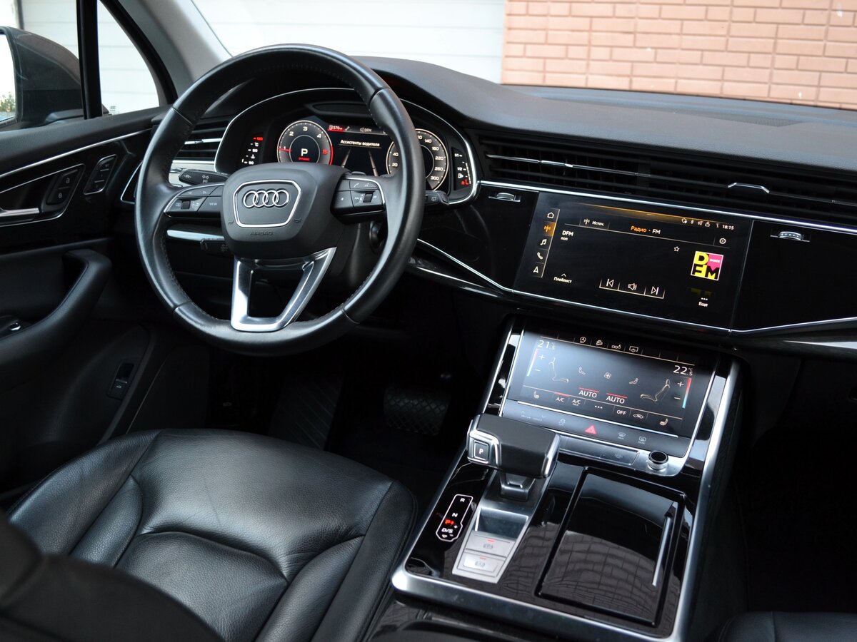 AUDI Q7 - фото 9