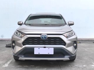 2020 Toyota RAV4 V (XA50), серебристый, 2900000 рублей, вид 1