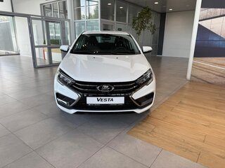 2025 Lada (ВАЗ) Vesta I Рестайлинг (NG), белый, 1796000 рублей, вид 1