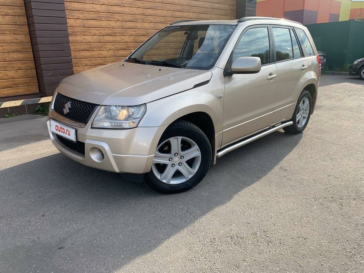 Р–С‘Р»С‚С‹Р№ Suzuki Grand Vitara
