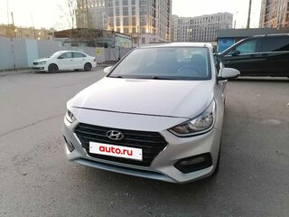 2017 Hyundai Solaris II, серебристый, 795000 рублей, вид 1