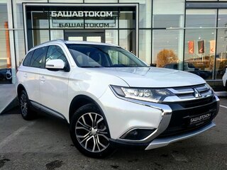 2018 Mitsubishi Outlander III Рестайлинг 2, белый, 1699000 рублей, вид 1